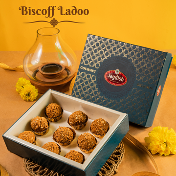 Biscoff Ladoo